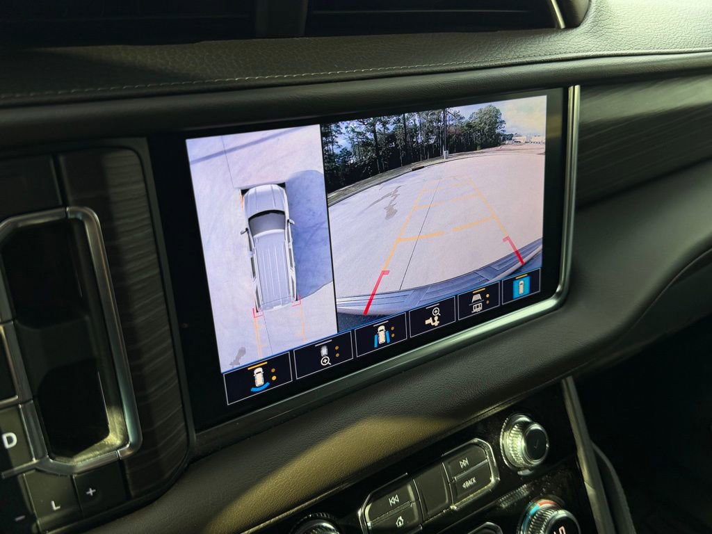 Used 2021 GMC Yukon Denali w/ Denali Premium Package image 24