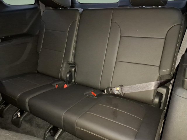 Used 2023 Chevrolet Traverse Premier AWD/4WD image 13