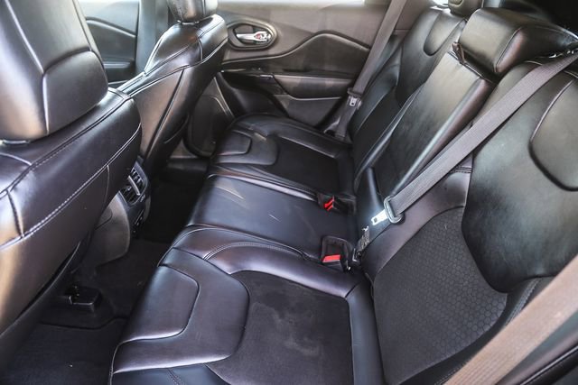 Used 2019 Jeep Cherokee Altitude image 14