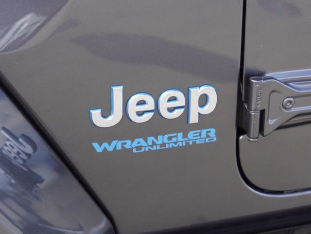 Used 2021 Jeep Wrangler Unlimited Sahara w/ Cold Weather Group AWD/4WD image 10