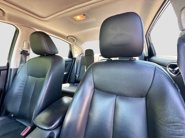 Used 2017 Nissan Sentra SR w/ SR Premium Technology Package FWD image 15