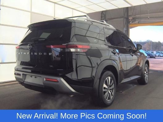 Used 2024 Nissan Pathfinder SL image 2