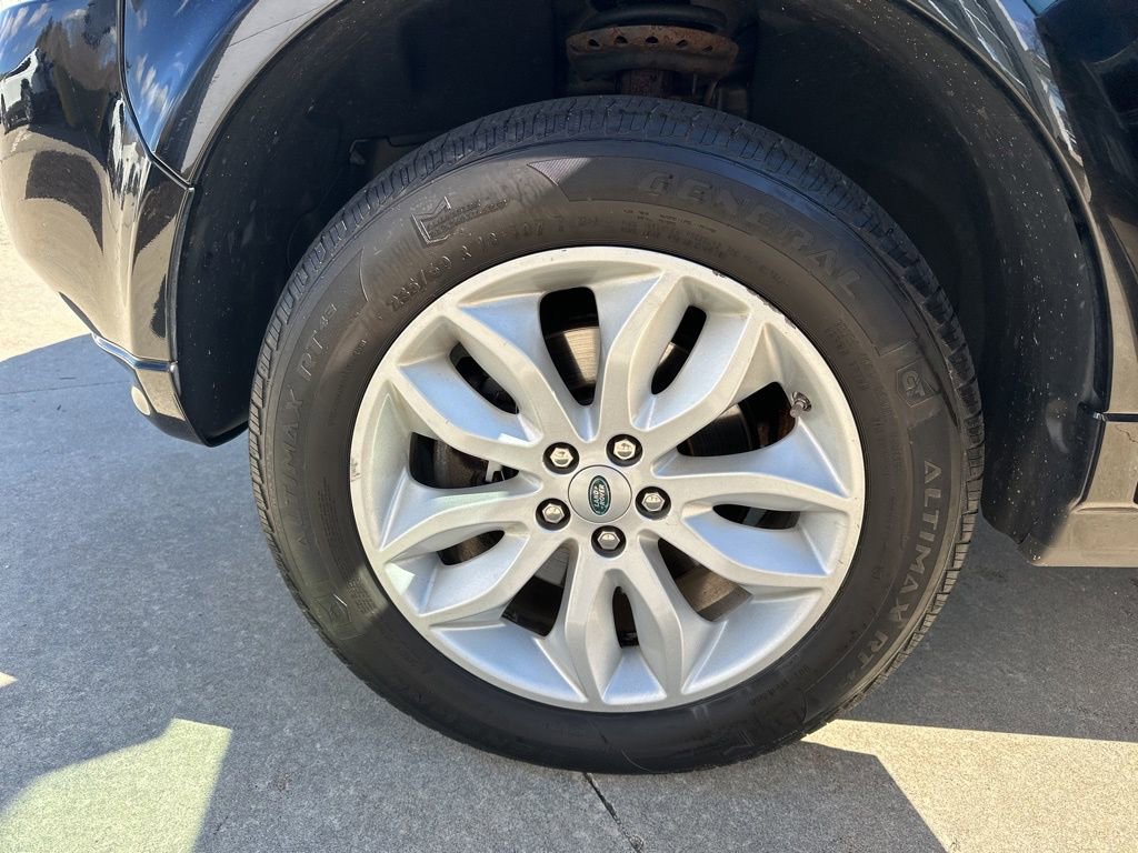 Used 2012 Land Rover LR2 HSE image 34