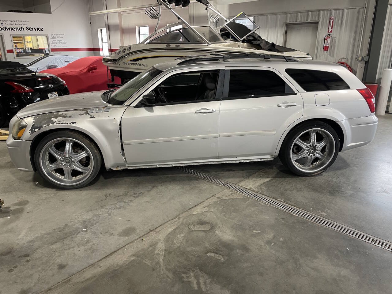 Used 2005 Dodge Magnum SE RWD image 4