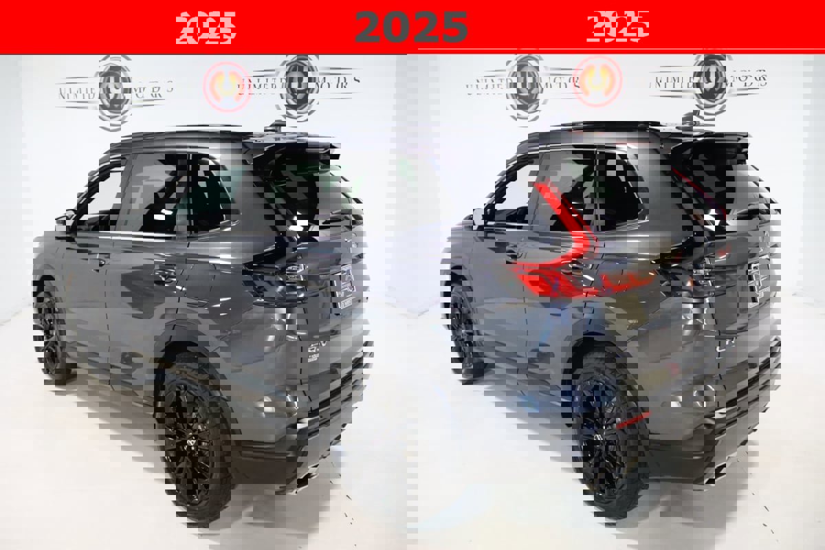 Used 2025 Honda CR-V Sport Touring image 3