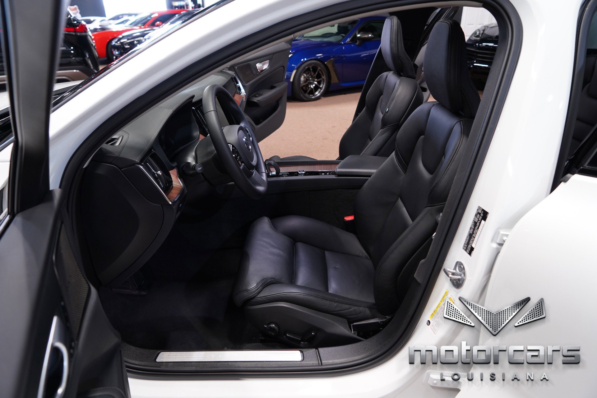 Used 2024 Volvo S60 B5 Ultimate image 27