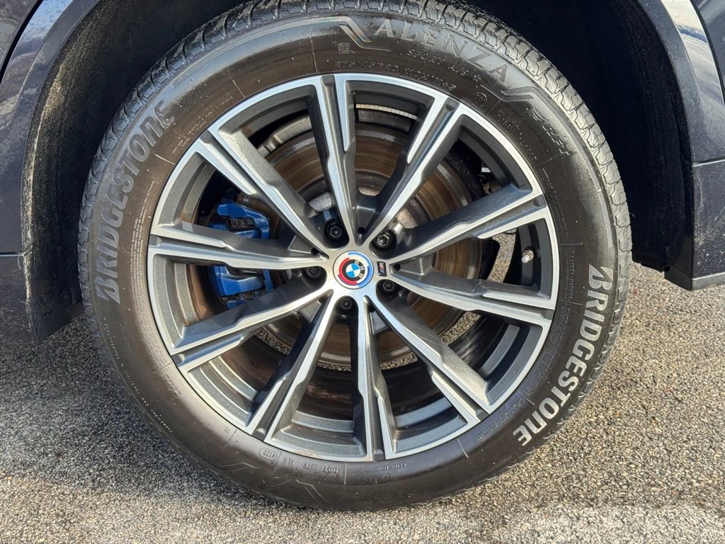 Used 2023 BMW X5 M50i w/ Executive Package image 8