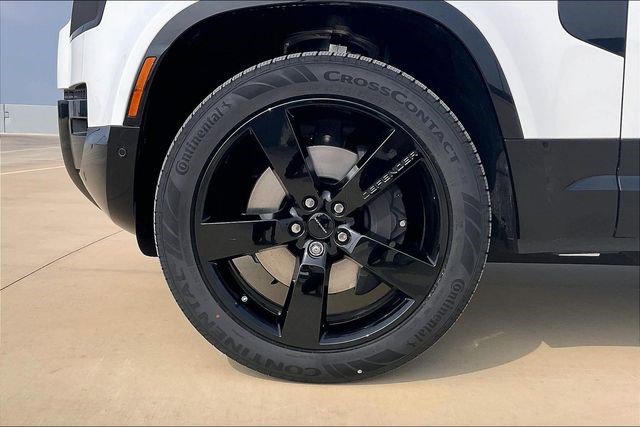 New 2026 Land Rover Defender 110 X-Dynamic SE image 15