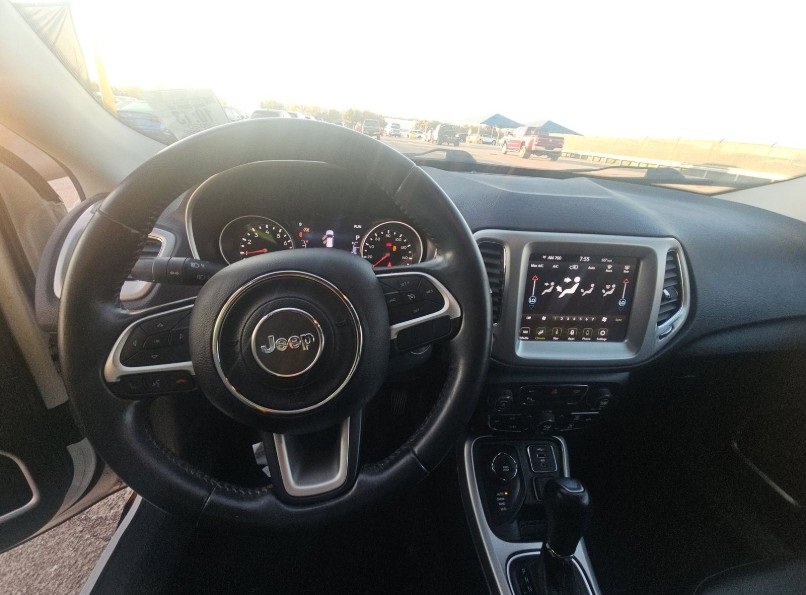 Used 2020 Jeep Compass Latitude w/ Popular Equipment Group image 12