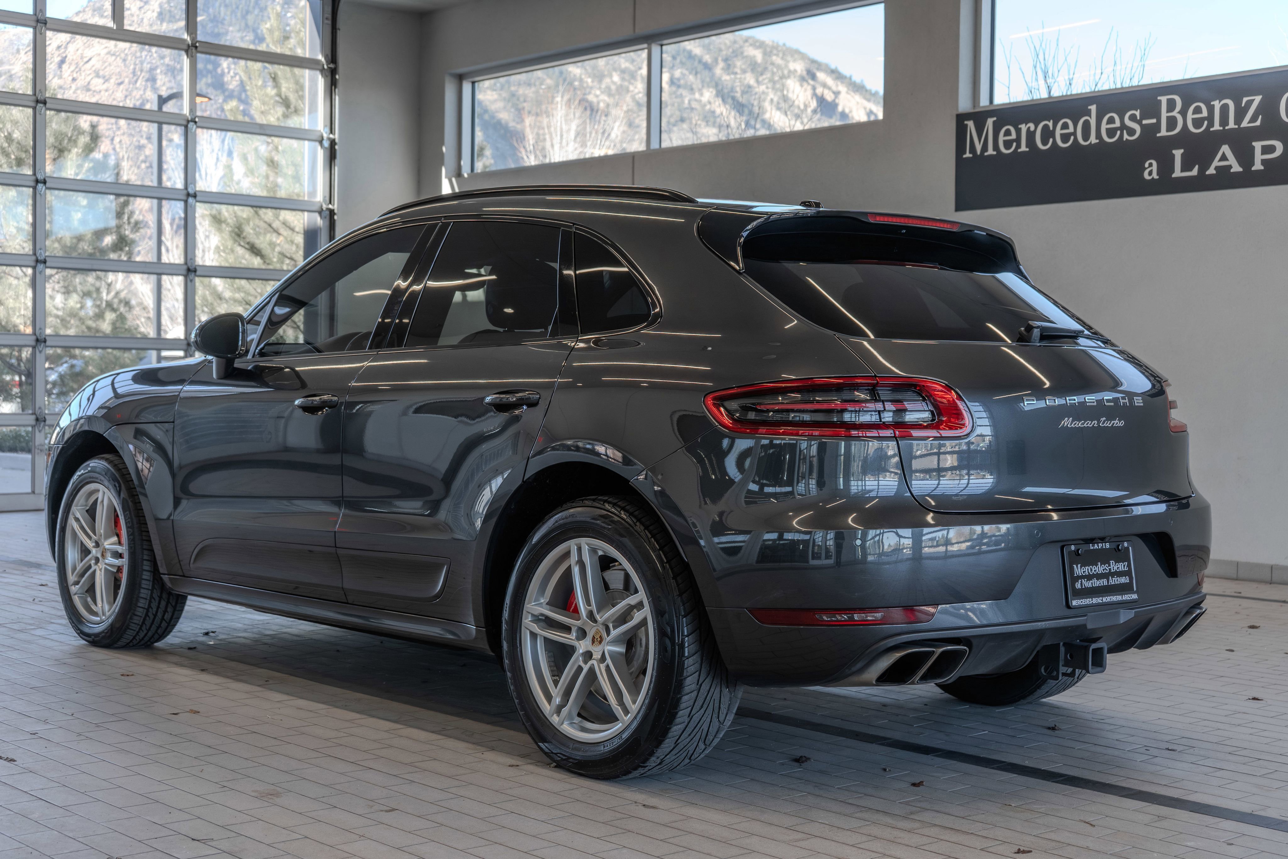 Used 2018 Porsche Macan Turbo w/ Premium Package Plus image 13
