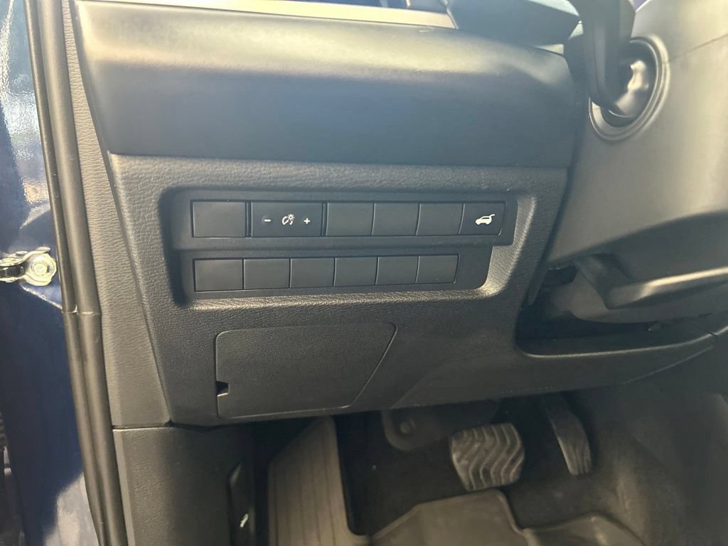 Used 2024 Mitsubishi Outlander FWD image 43