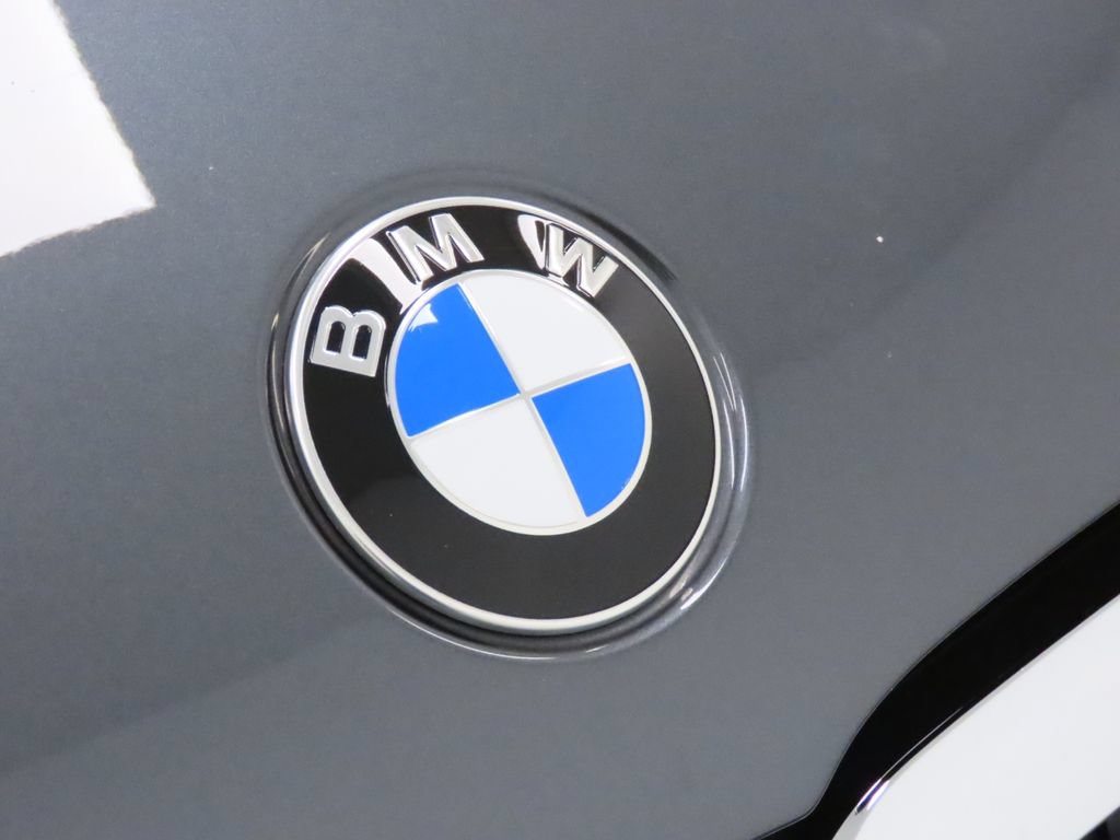 Used 2022 BMW 330i Sedan w/ Driving Assistance Package RWD image 13