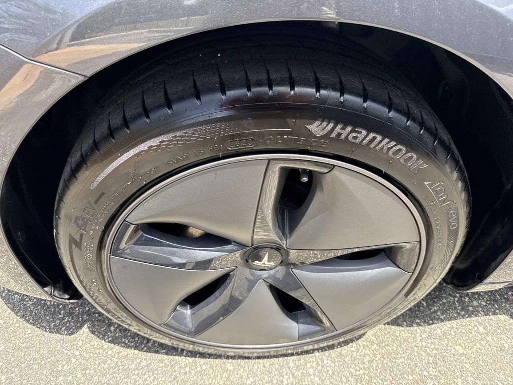 Used 2019 Tesla Model 3 Standard Range Plus RWD image 12
