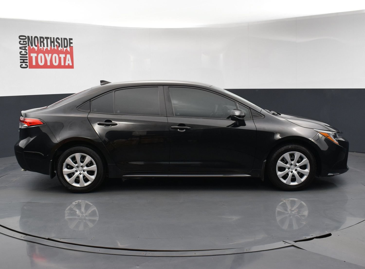 Used 2022 Toyota Corolla LE FWD image 5