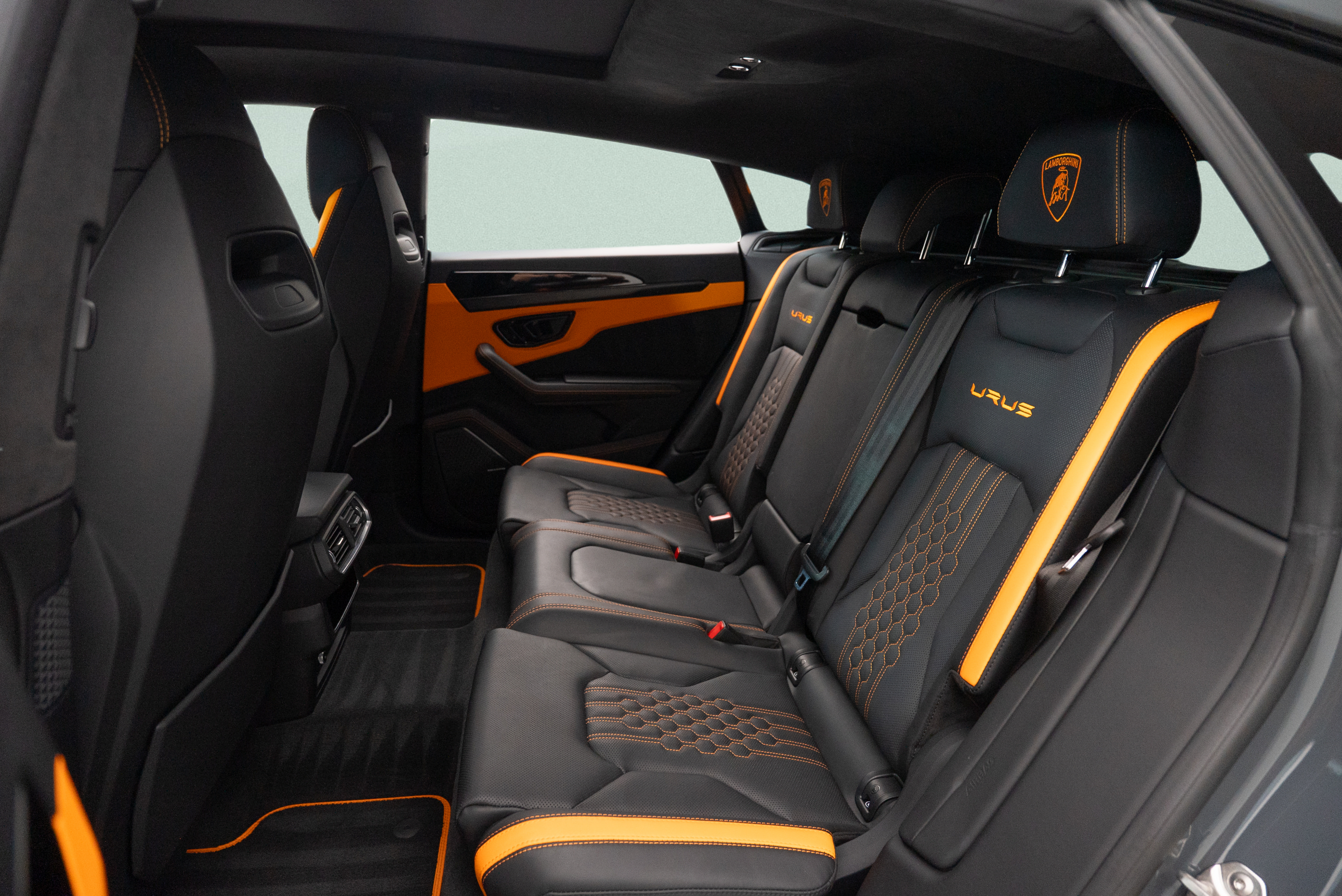 Used 2024 Lamborghini Urus S AWD/4WD image 12