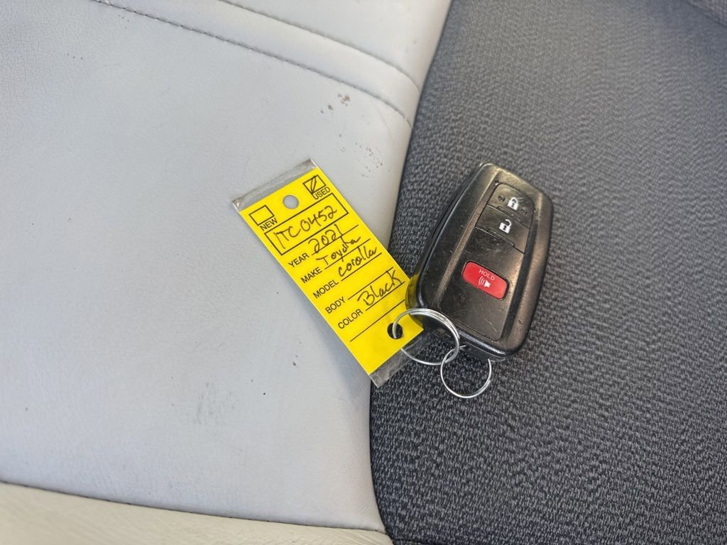 Used 2021 Toyota Corolla XSE image 33
