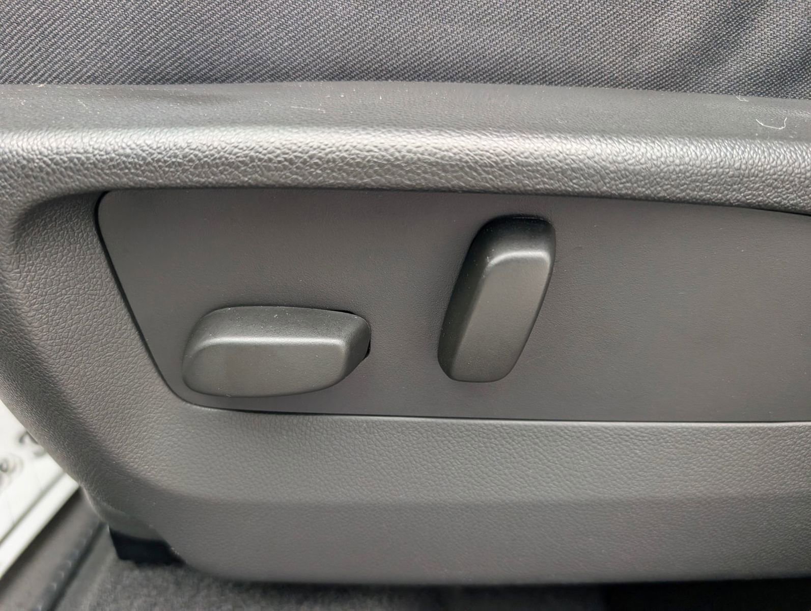 Used 2023 Buick Envision Preferred image 12