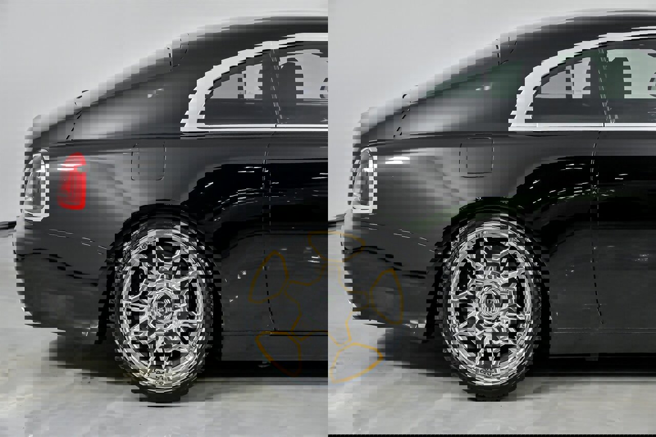 Used 2014 Rolls-Royce Wraith image 13