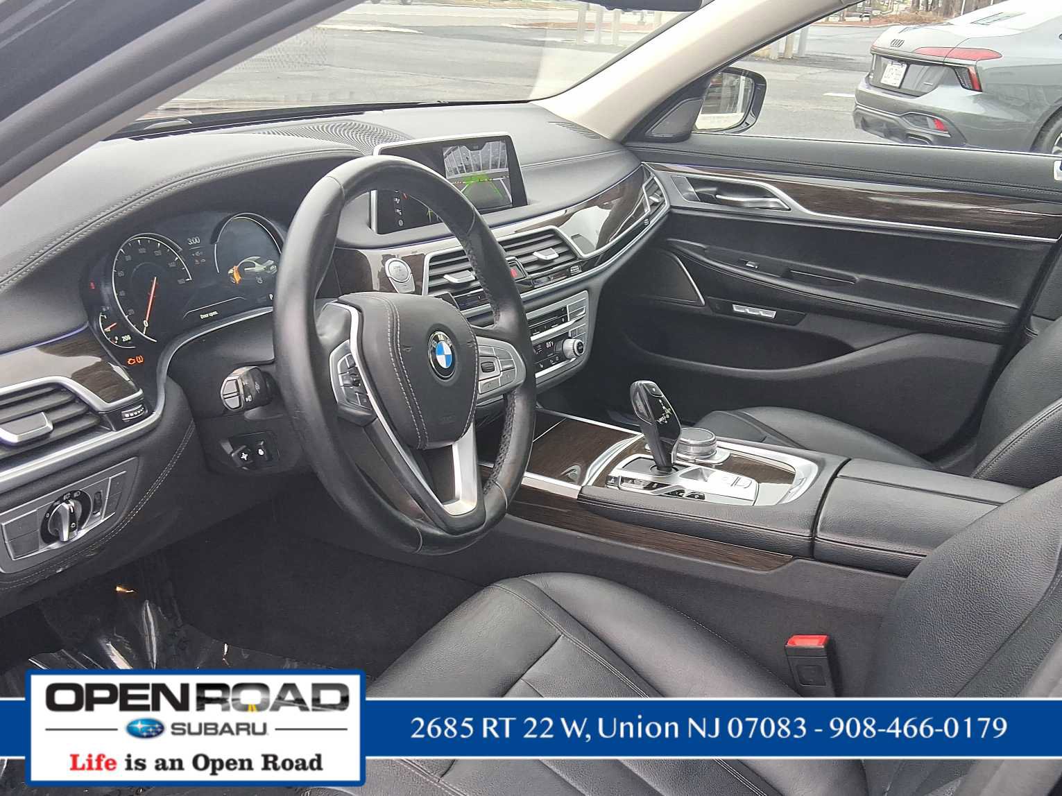 Used 2018 BMW 740i xDrive image 13