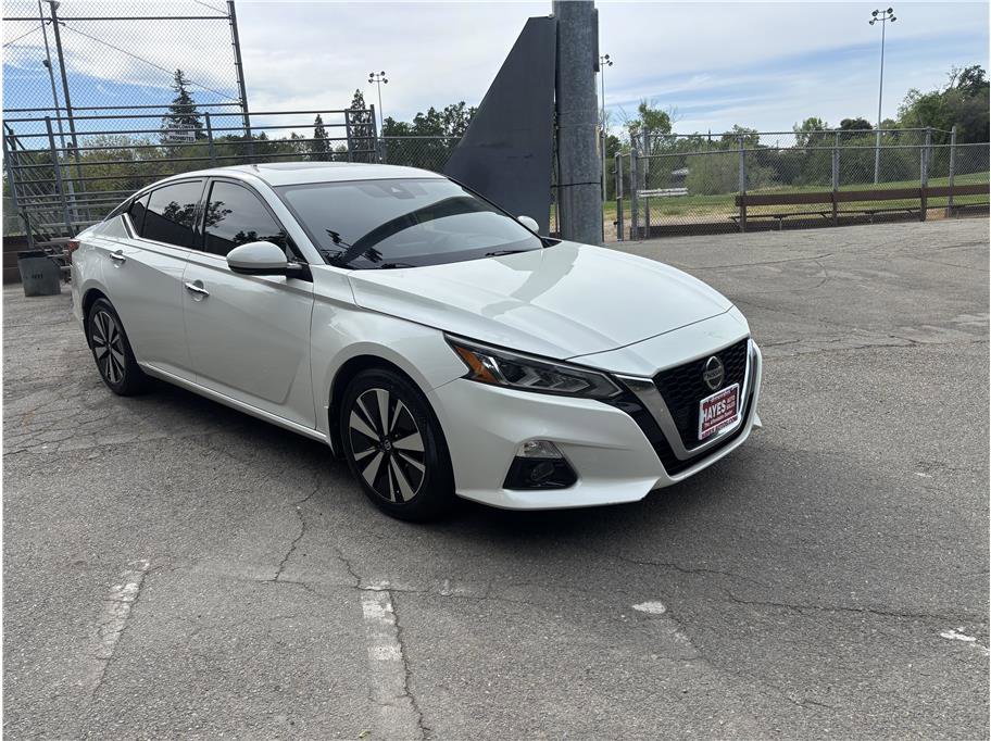 Used 2020 Nissan Altima 2.5 SV