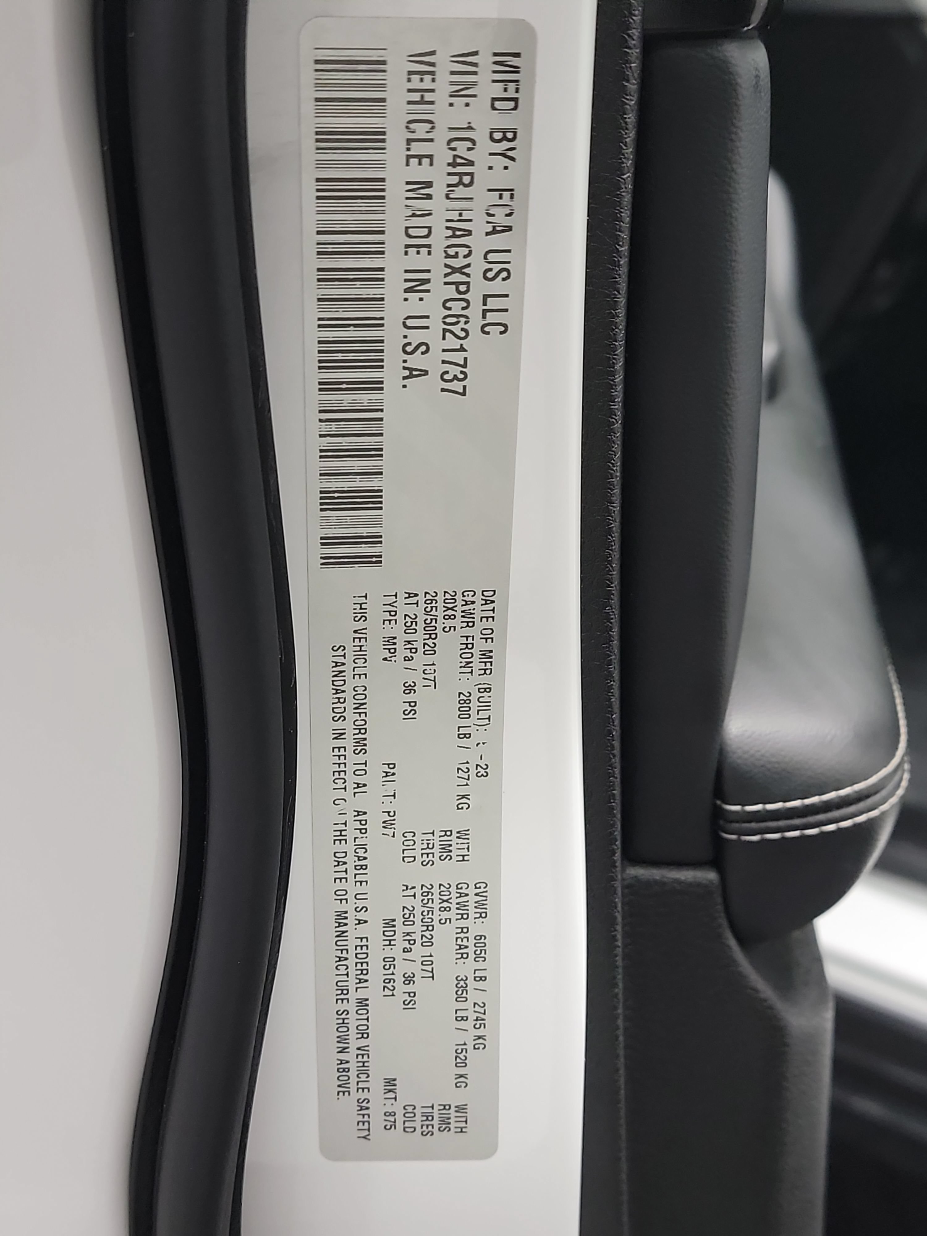 Used 2023 Jeep Grand Cherokee Altitude AWD/4WD image 32