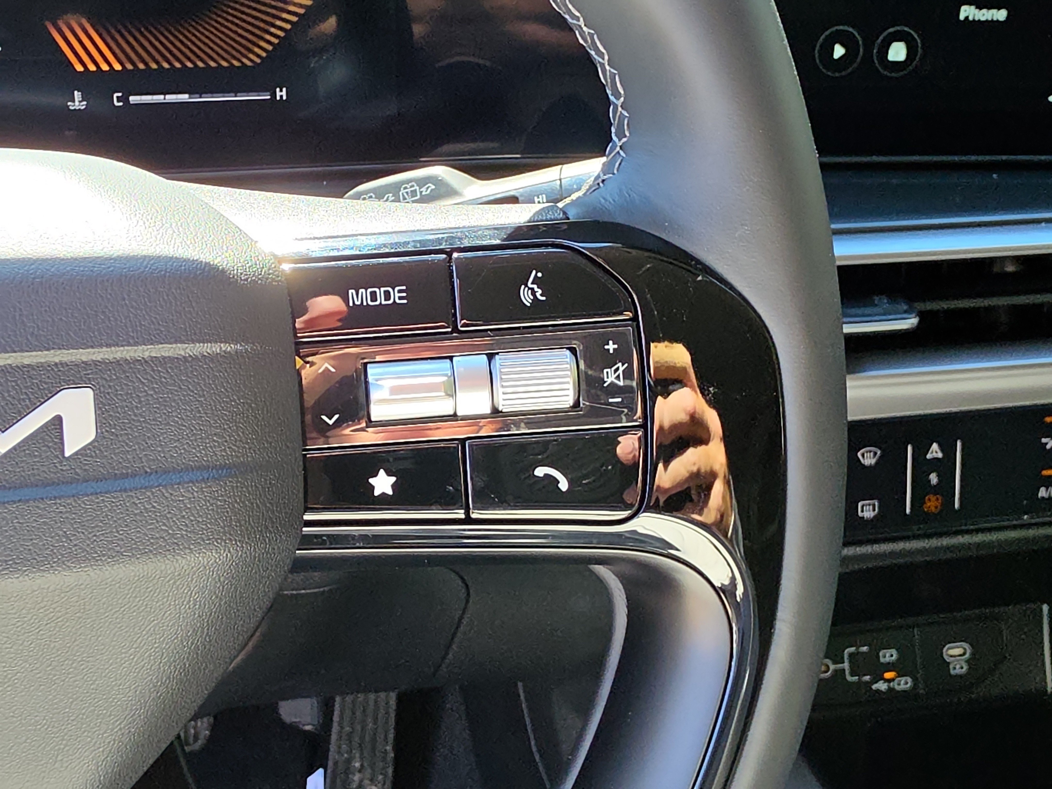 New 2026 Kia Sorento LX FWD image 30