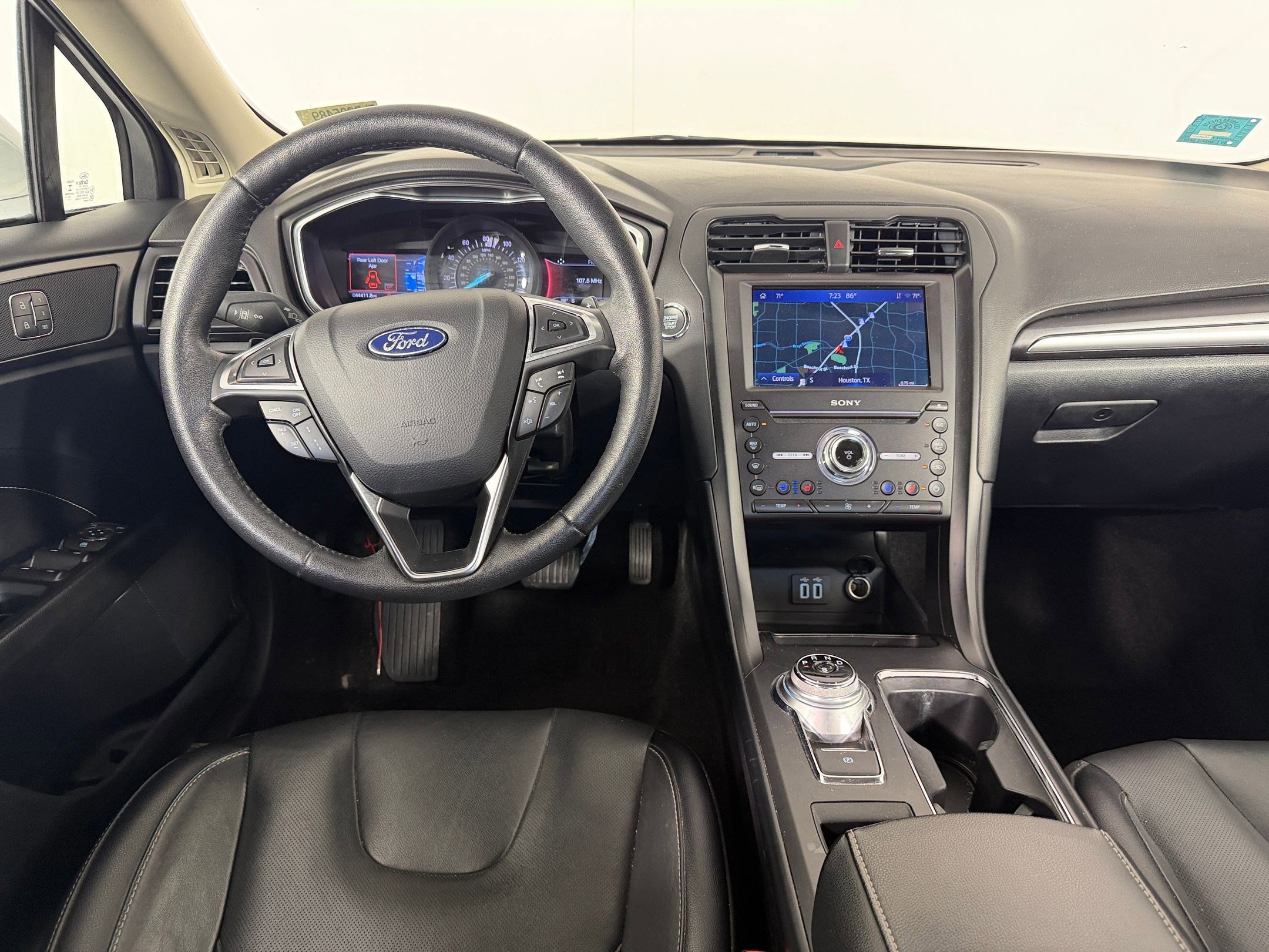 Used 2020 Ford Fusion Titanium AWD/4WD image 31