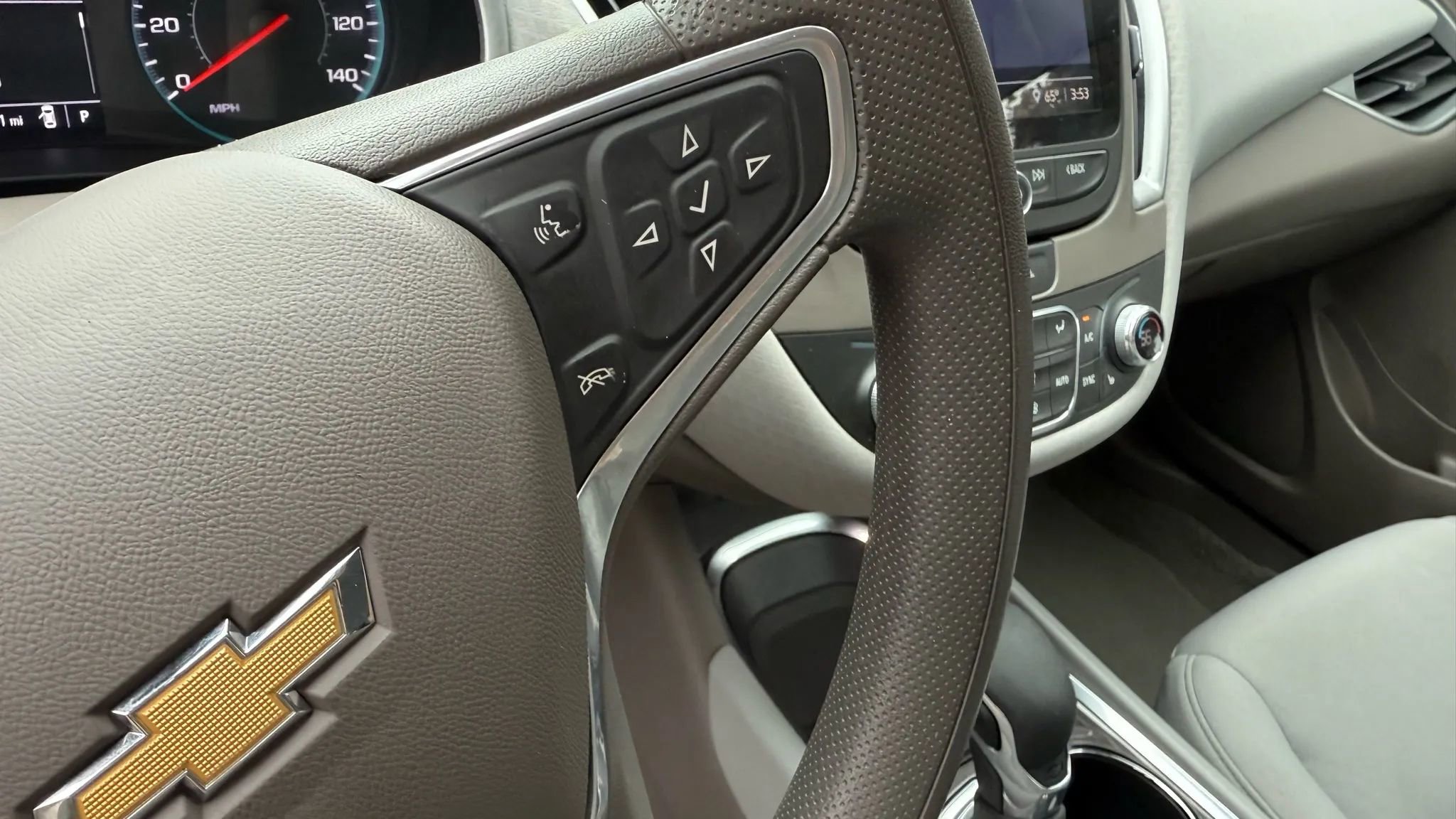 Used 2023 Chevrolet Malibu LT image 19
