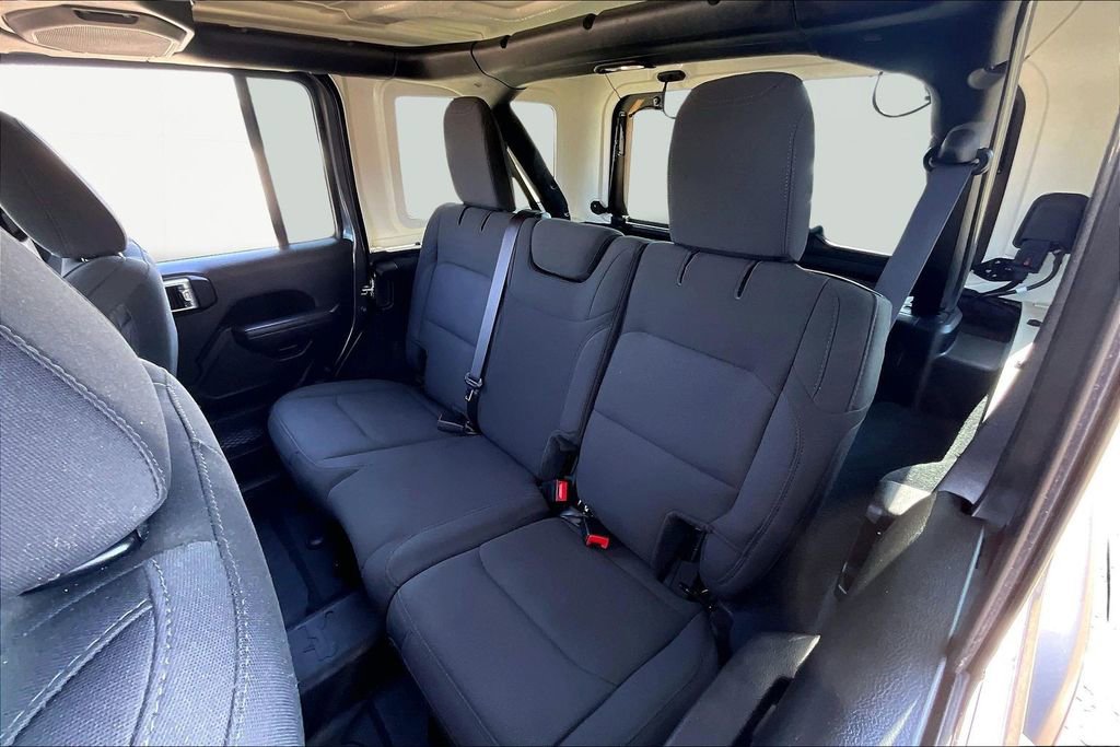 Used 2022 Jeep Wrangler Unlimited Sport image 26