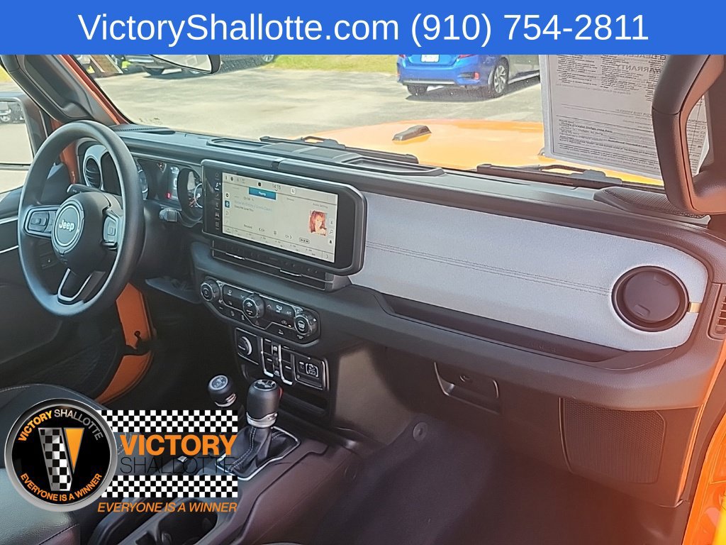 Used 2025 Jeep Wrangler Unlimited Sport AWD/4WD image 31