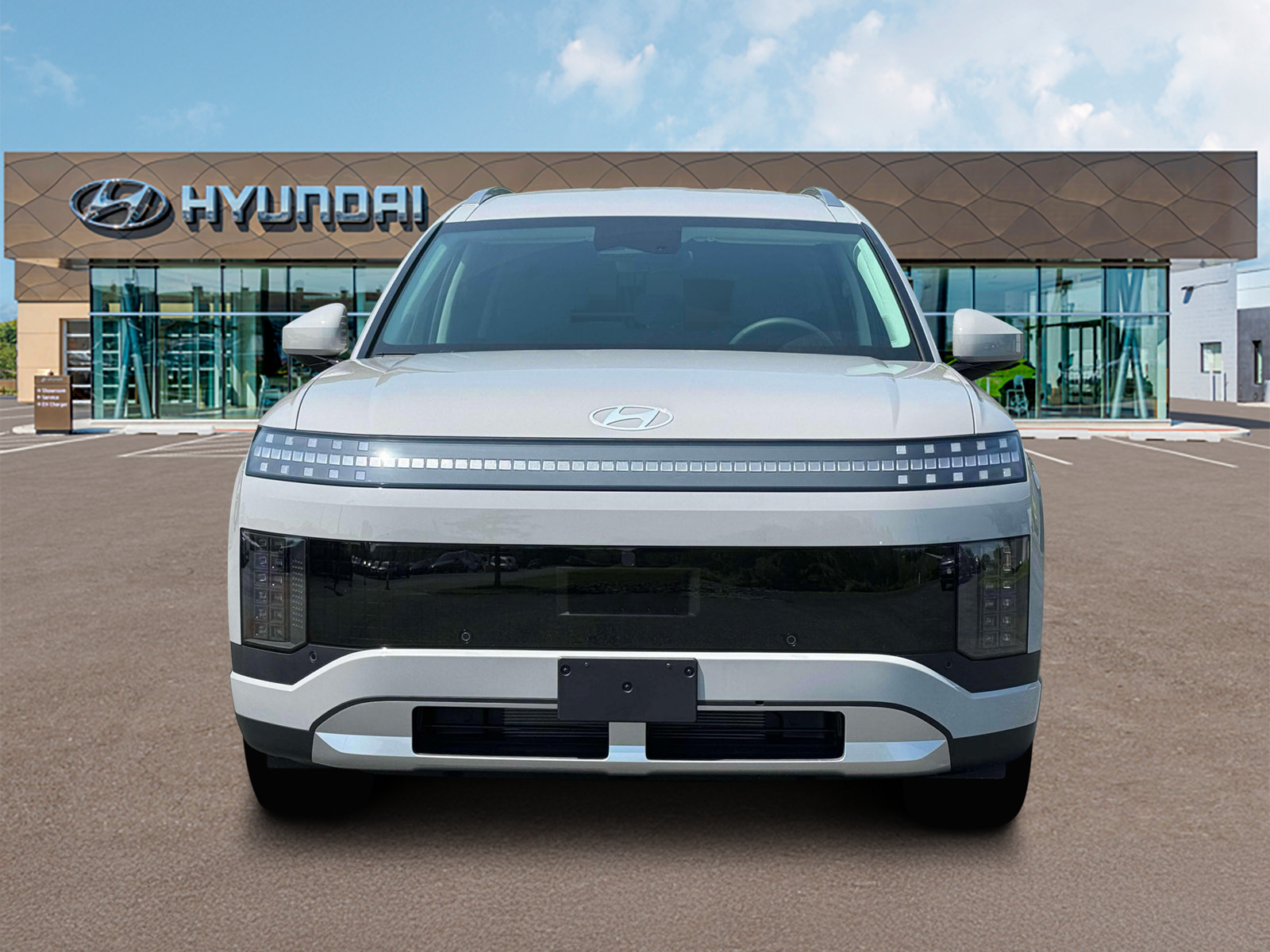 New 2026 Hyundai Ioniq 9 SE w/ Tow & Go Package AWD/4WD image 12