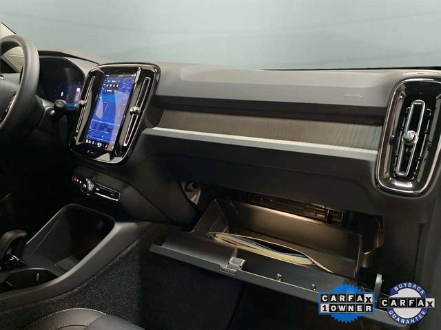 Used 2025 Volvo XC40 B5 Core image 86