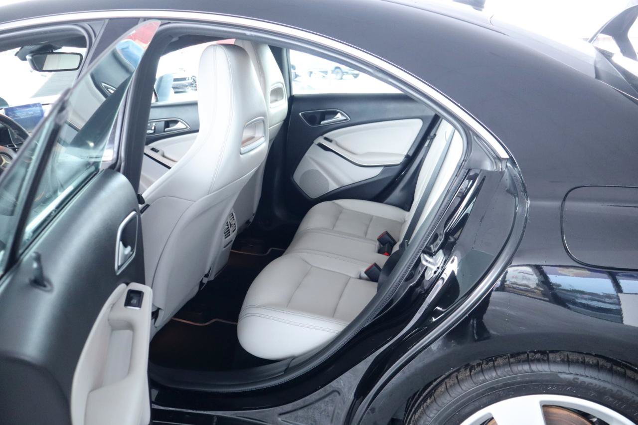 Used 2018 Mercedes-Benz CLA 250 image 29