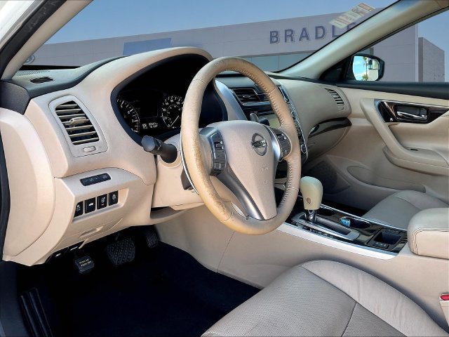 Used 2015 Nissan Altima 3.5 SL FWD image 19