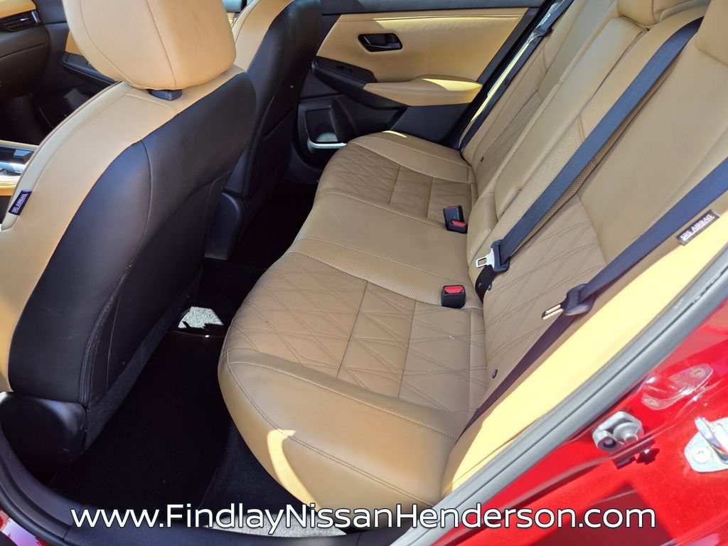 Used 2025 Nissan Sentra SV w/ SV Premium Package FWD image 12