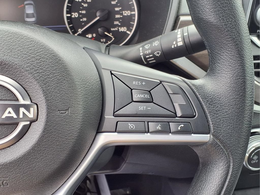 Used 2025 Nissan Altima 2.5 SV FWD image 17
