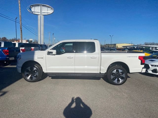 New 2023 Ford F150 Lightning Platinum AWD/4WD image 3
