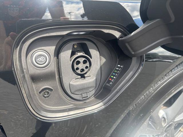 Certified 2024 Audi e-tron GT Premium Plus w/ Executive Package AWD/4WD image 33