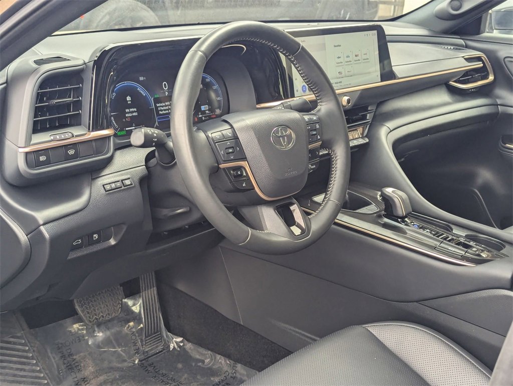 Used 2024 Toyota Crown Limited image 15