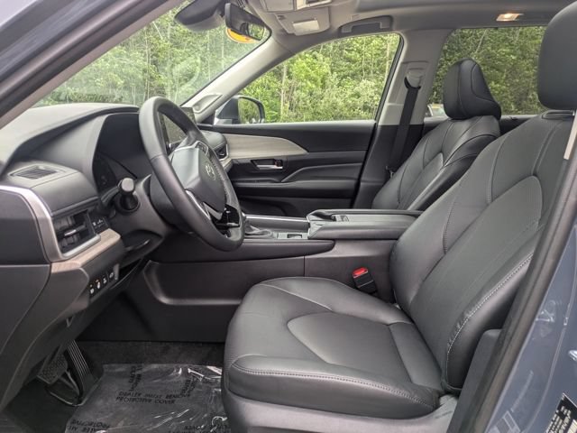 Certified 2026 Toyota Grand Highlander AWD Hybrid image 16