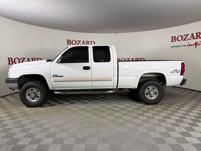 Used 2005 Chevrolet Silverado 2500 LS w/ Heavy-Duty Power Package AWD/4WD image 5