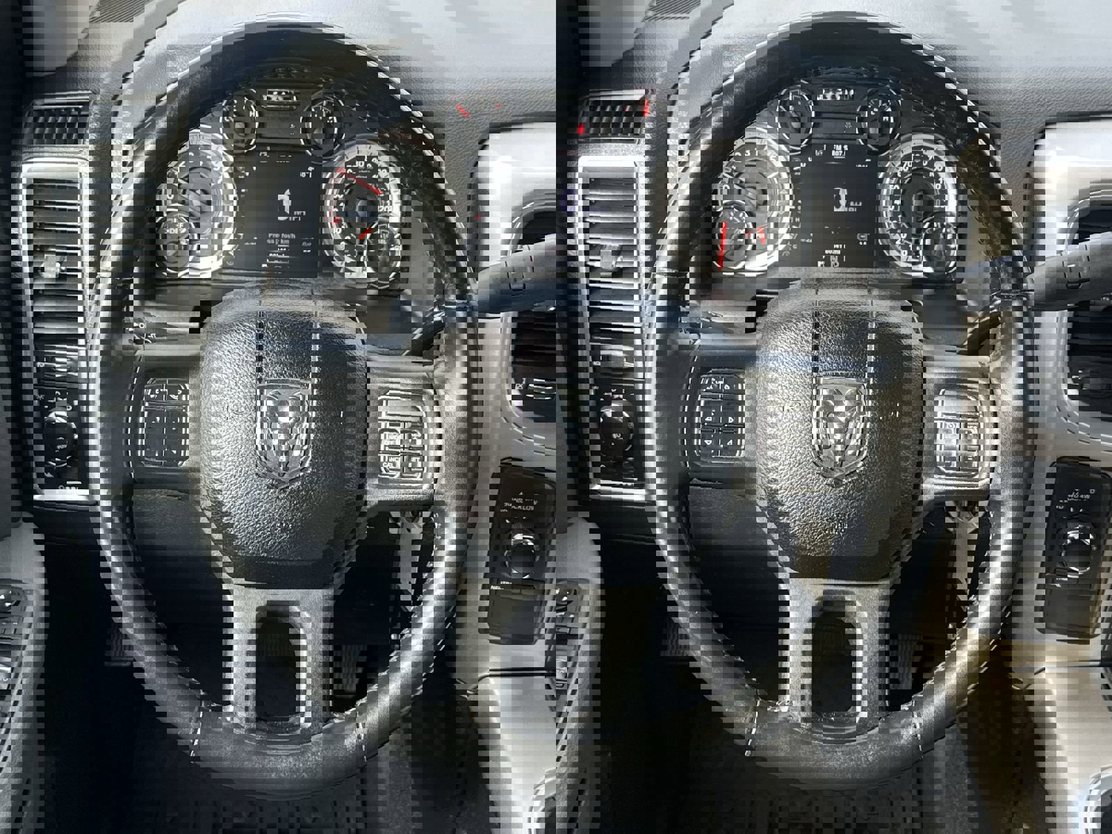 Used 2018 RAM 2500 Big Horn w/ Harvest Edition image 19