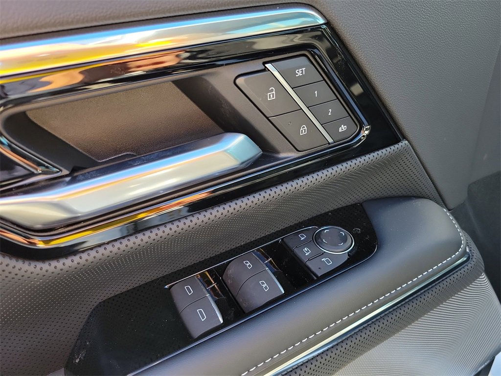 New 2025 GMC Sierra EV Denali image 18