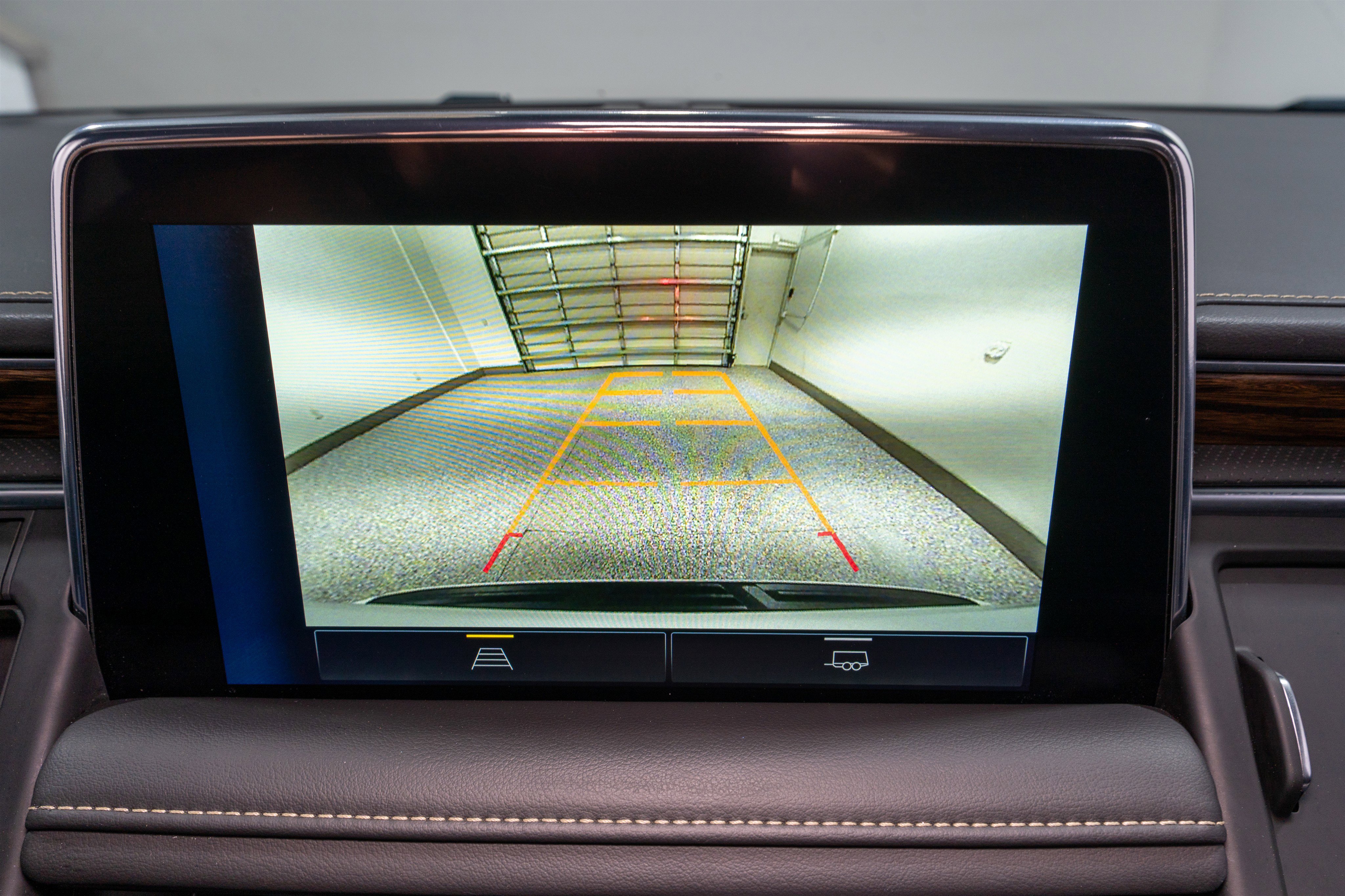 Used 2023 Chevrolet Tahoe Premier AWD/4WD image 19