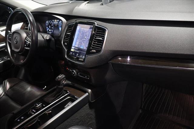 Used 2017 Volvo XC90 T6 Momentum w/ Vision Package image 29