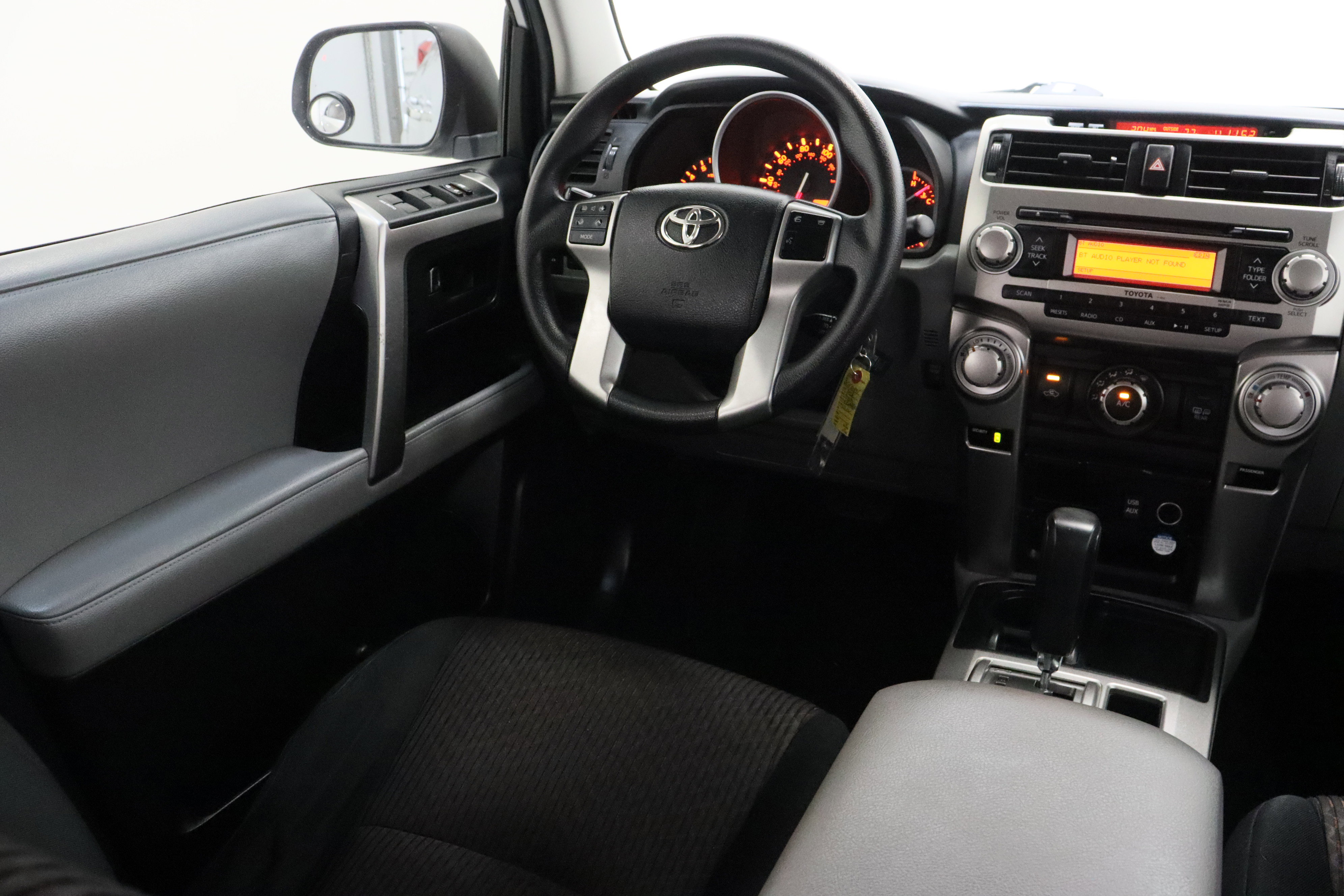 Used 2013 Toyota 4Runner SR5 image 27