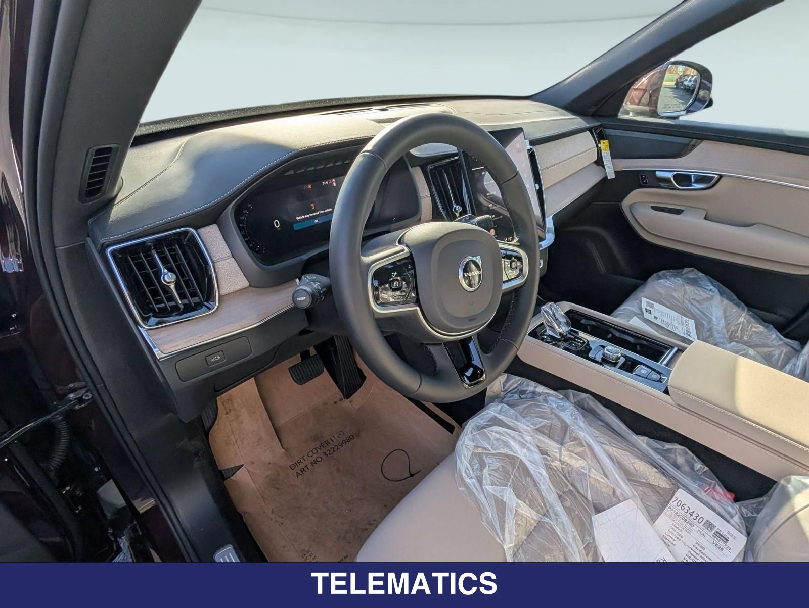 New 2026 Volvo XC90 B6 Plus w/ Protection Package Premier AWD/4WD image 9