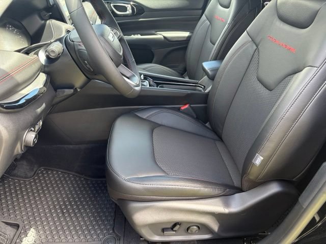 New 2026 Jeep Compass Trailhawk w/ Trailer Tow Group AWD/4WD image 10