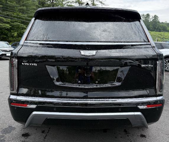 New 2026 Cadillac Vistiq Sport w/ LPO, Floor Liner Package image 4