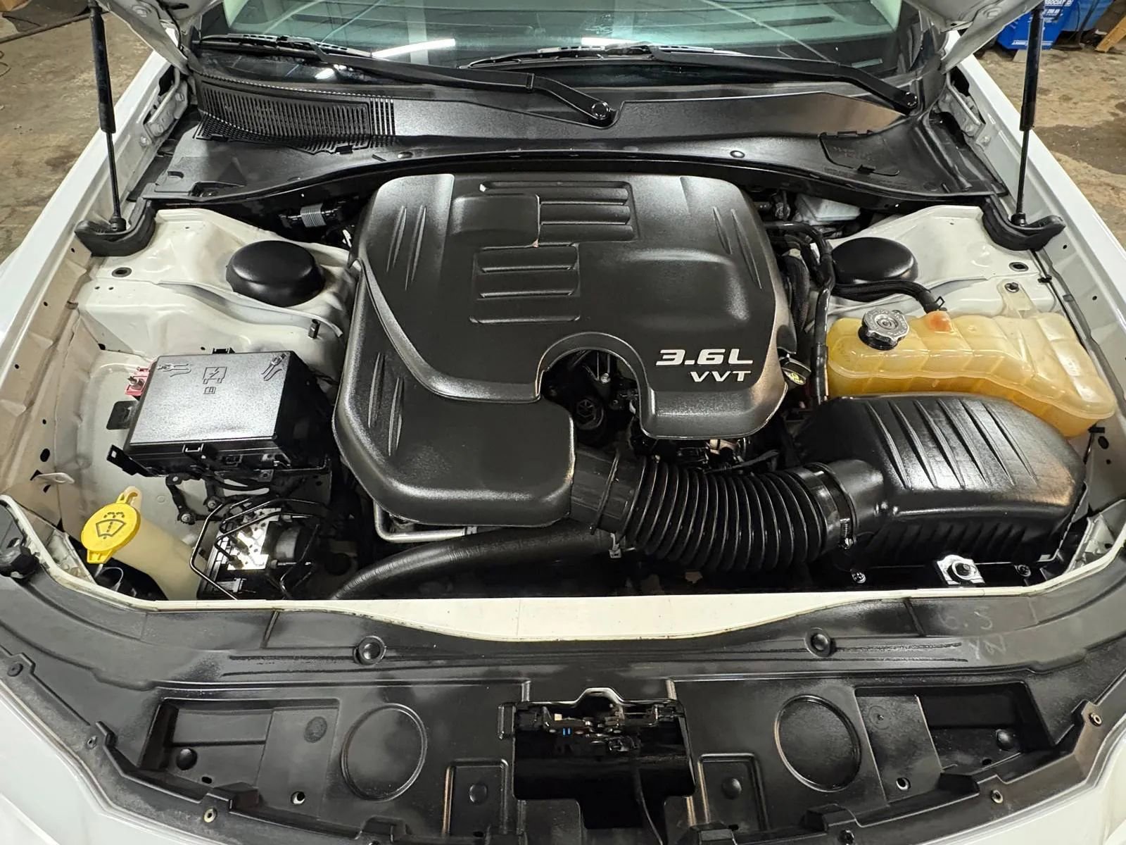 Used 2017 Chrysler 300 Limited w/ Value Package AWD/4WD image 37